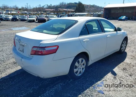 2007 Toyota Camry Le z USA, uszkodzony, nr VIN 4T1BE46K97U710622